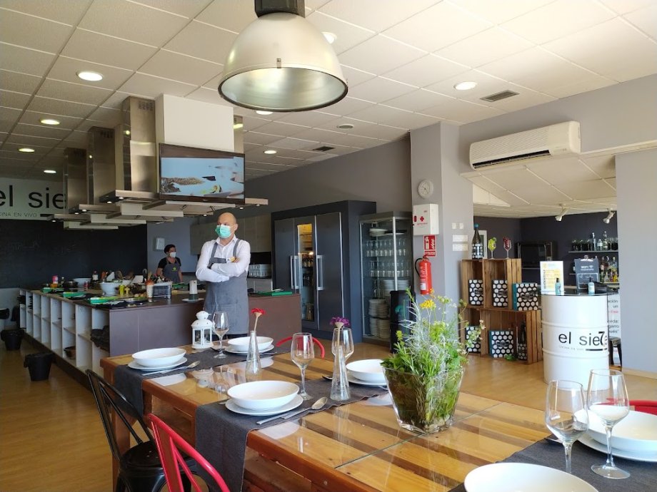 El Siete - Huele que alimenta - Foto 11