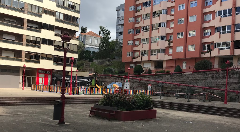 Parque infantil da Praza 8 de marzo - Foto 1