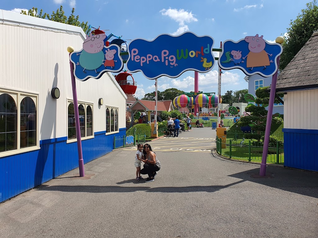 Paultons Park Home of Peppa Pig World 7