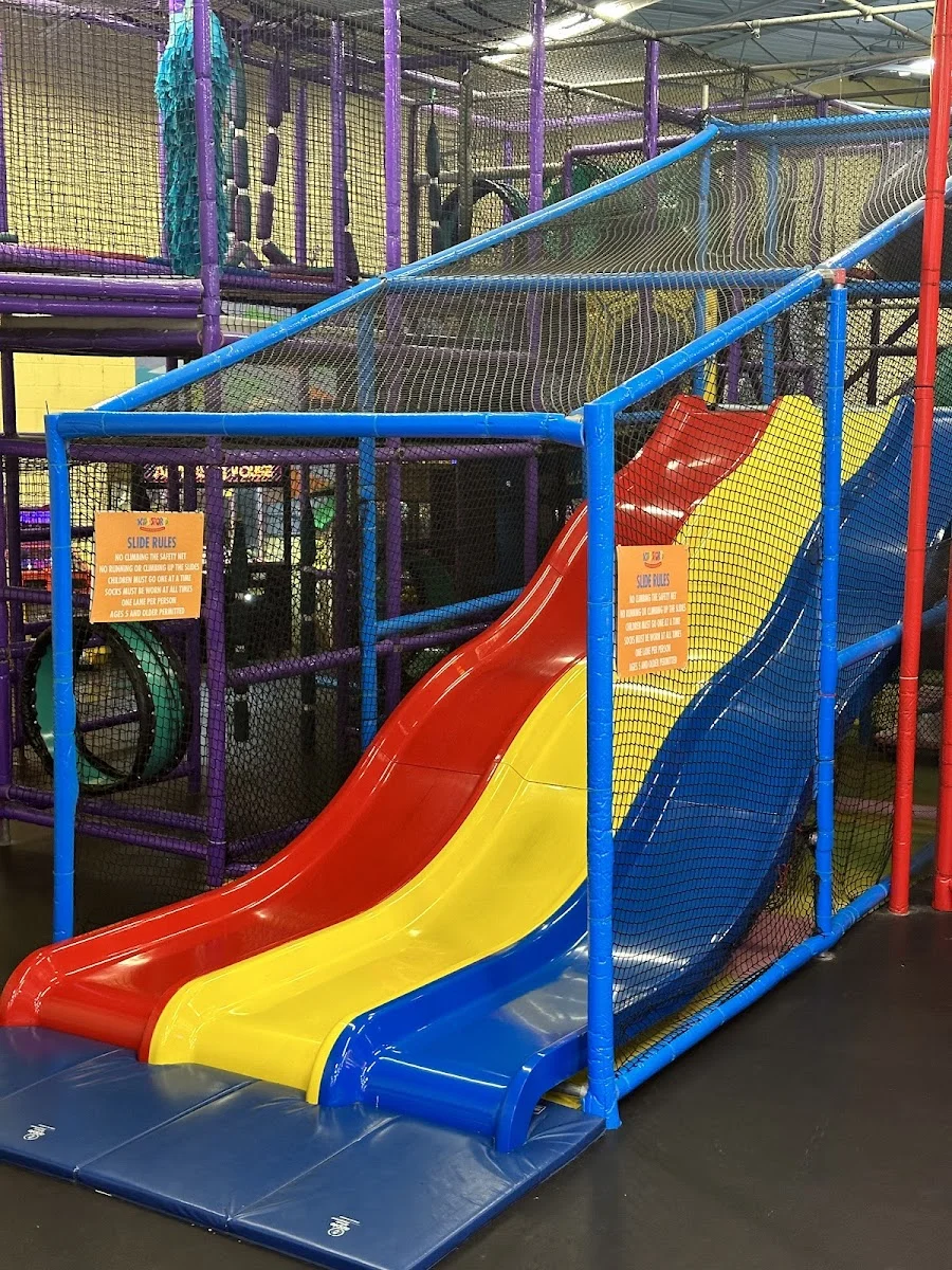 Kidsports Indoor Playground Mississauga and Children’s Birthday Party Play Place in Mississauga - Foto 2