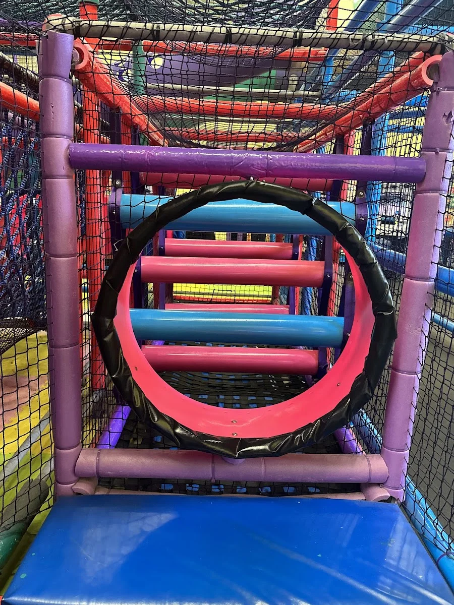 Kidsports Indoor Playground Mississauga and Children’s Birthday Party Play Place in Mississauga - Foto 9