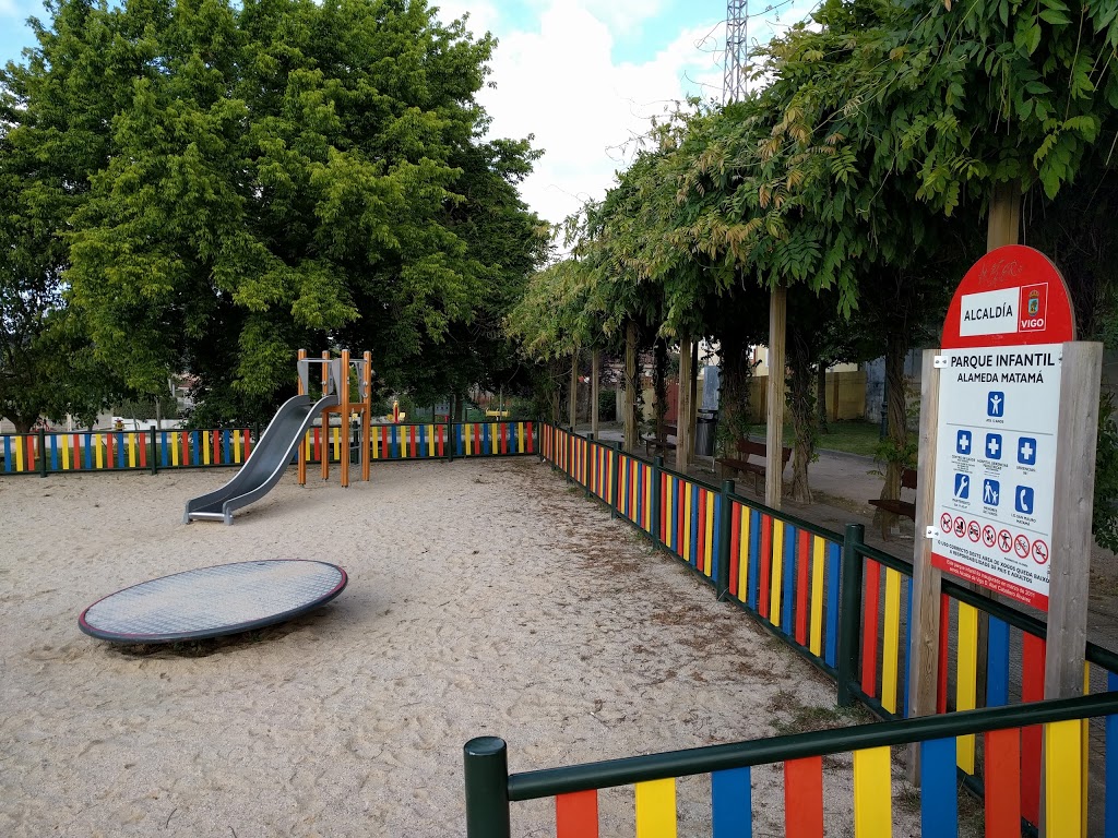 Parque infantil Alameda Matamá 2