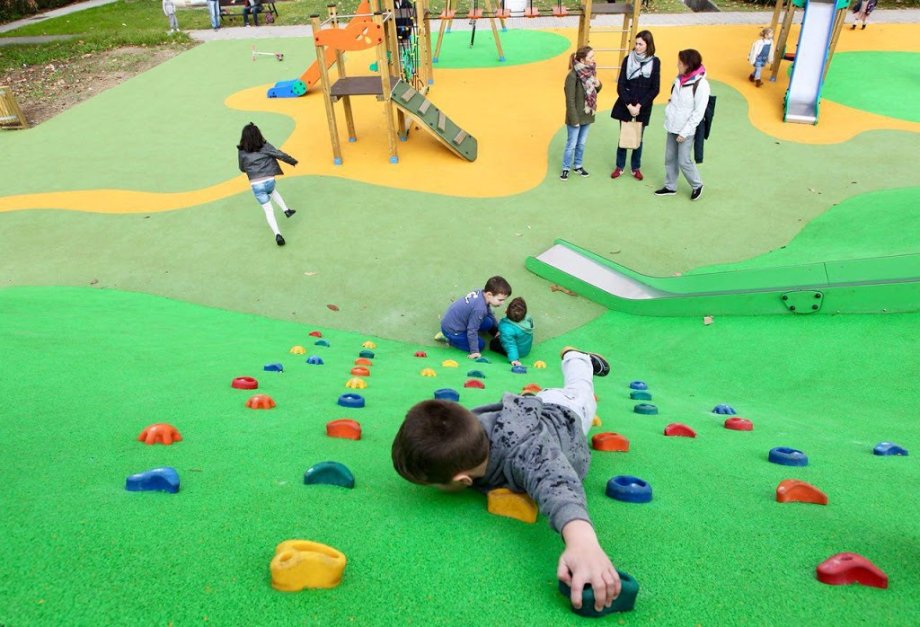 Área de Juegos - Foto 5