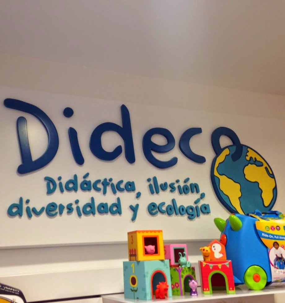 Dideco Pamplona Tienda de Juguetes y libros - Foto 7