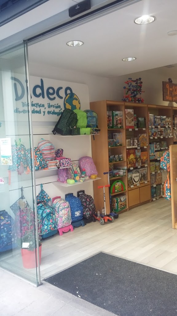 Dideco Pamplona Tienda de Juguetes y libros - Foto 9
