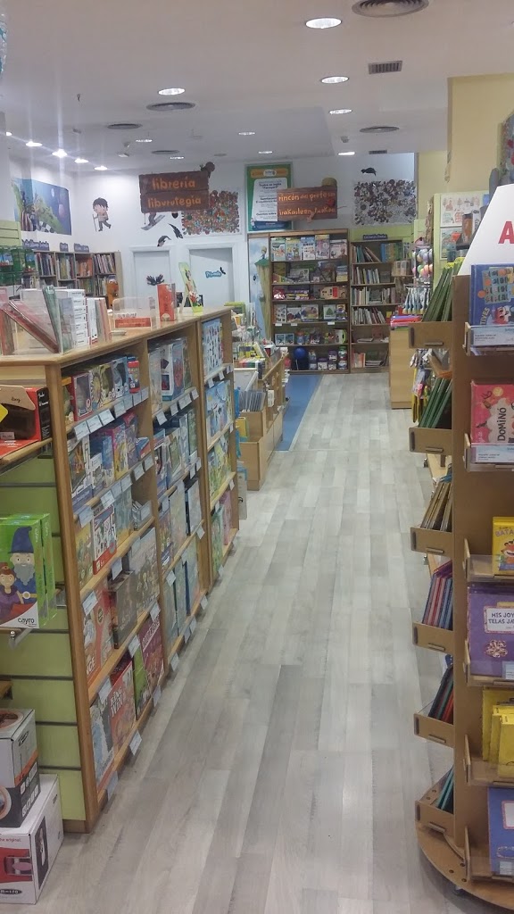 Dideco Pamplona Tienda de Juguetes y libros - Foto 16