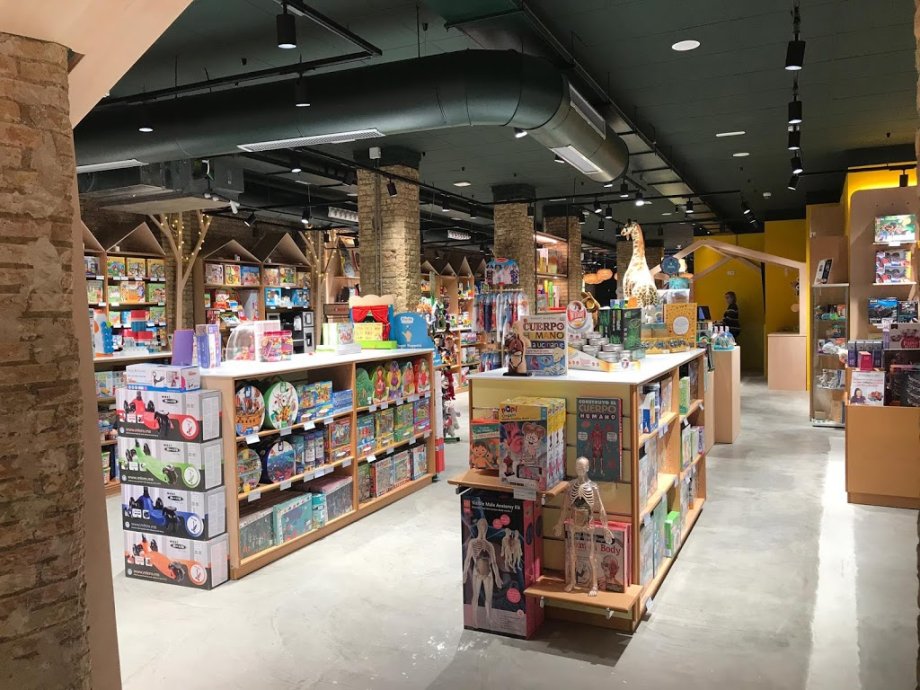 Dideco Valencia Tienda de Juguetes y libros - Foto 10
