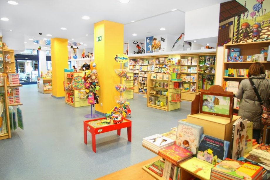 Dideco Valladolid Tienda de Juguetes y libros - Foto 6