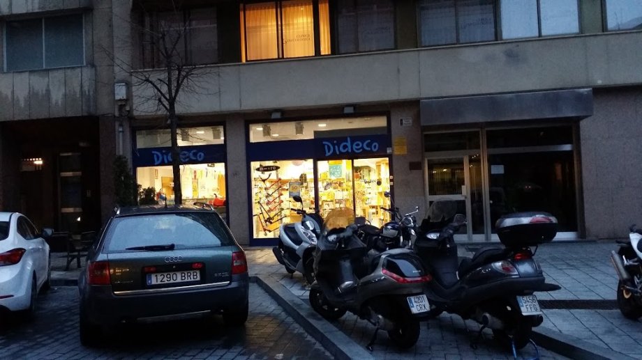 Dideco Valladolid Tienda de Juguetes y libros - Foto 10