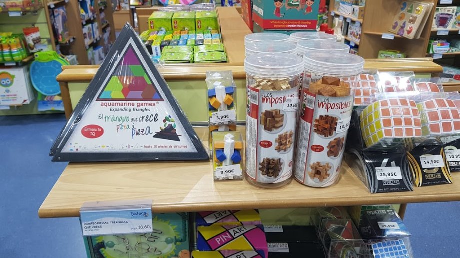Dideco Valladolid Tienda de Juguetes y libros - Foto 14