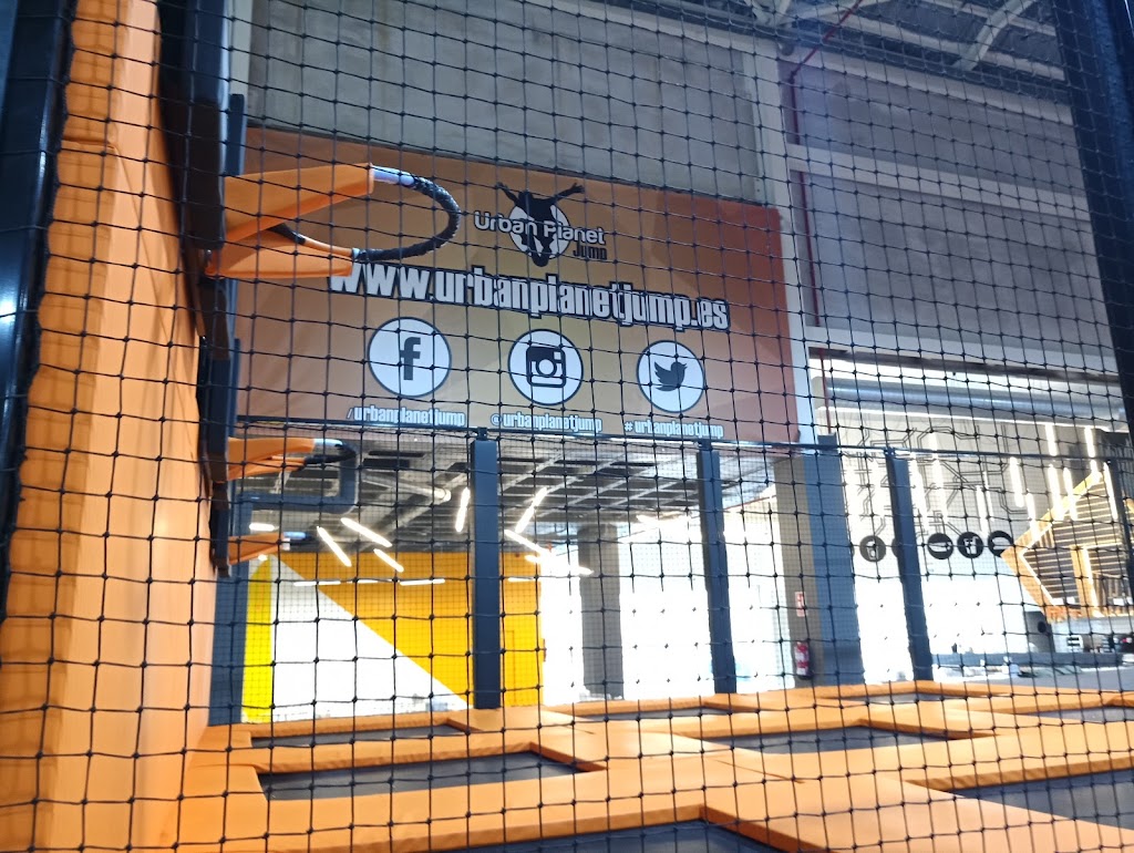 Urban Planet: Trampoline Park 9