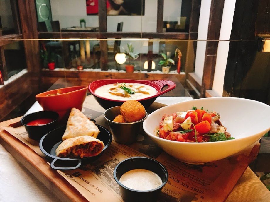 Restaurante Pizzería COMES - Foto 16