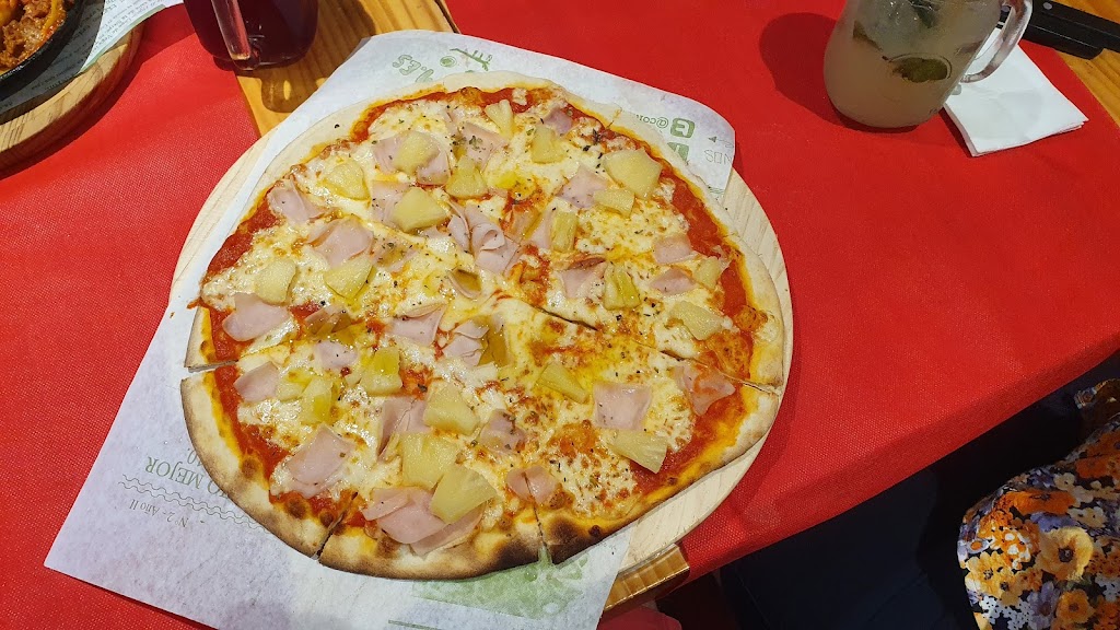 Restaurante Pizzería COMES - Foto 1