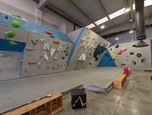 Rock & Wall Climbing