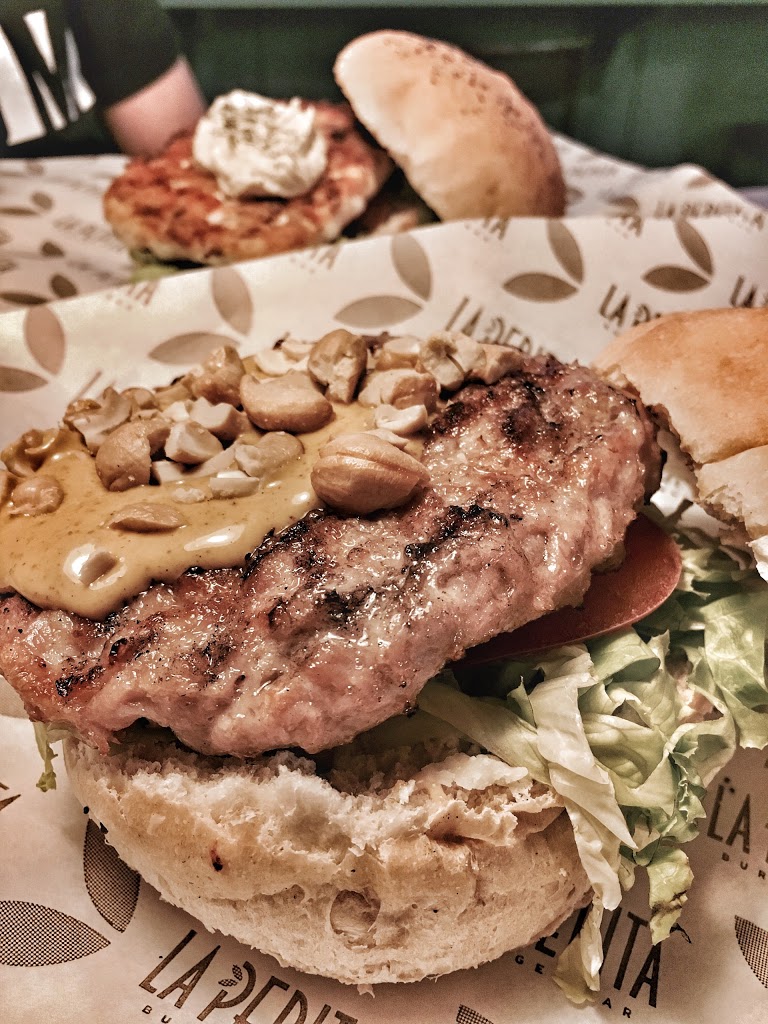 La Pepita Burger Bar - Ourense - Foto 1