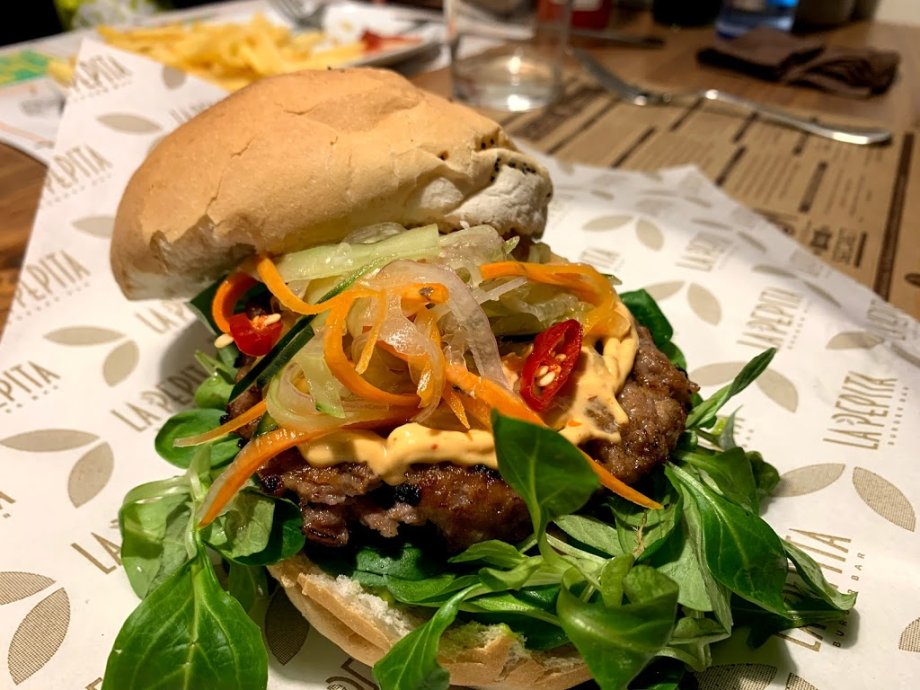 La Pepita Burger Bar - Ourense - Foto 14