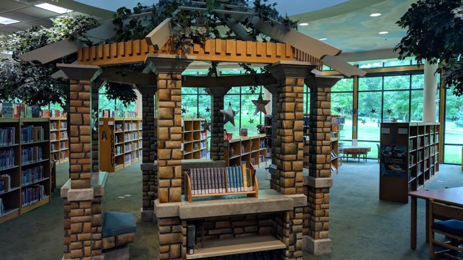 The John P. Holt Brentwood Library - Foto 3