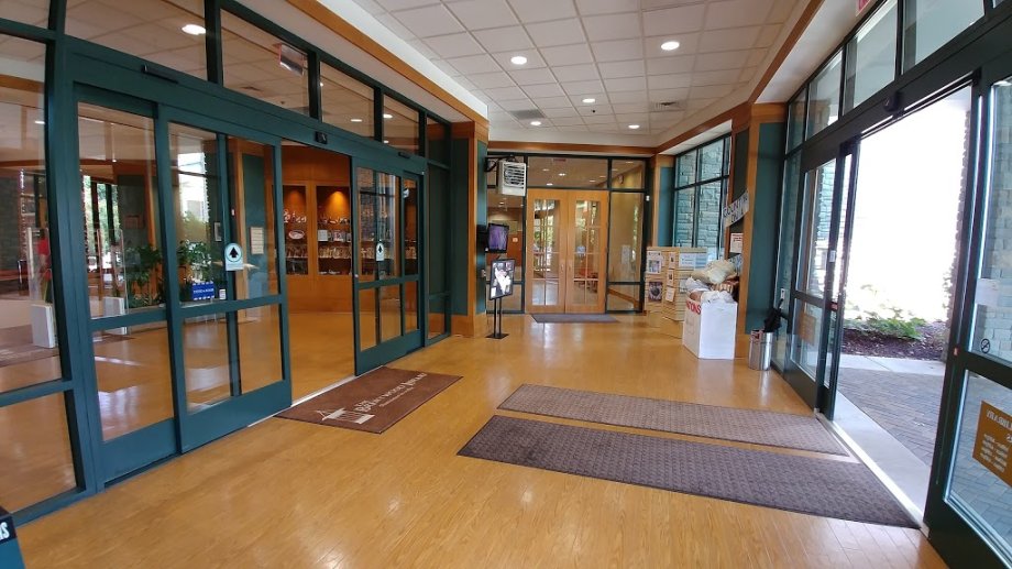 The John P. Holt Brentwood Library - Foto 4