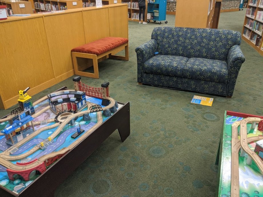 The John P. Holt Brentwood Library - Foto 5