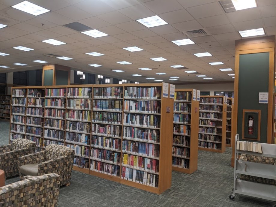 The John P. Holt Brentwood Library - Foto 6