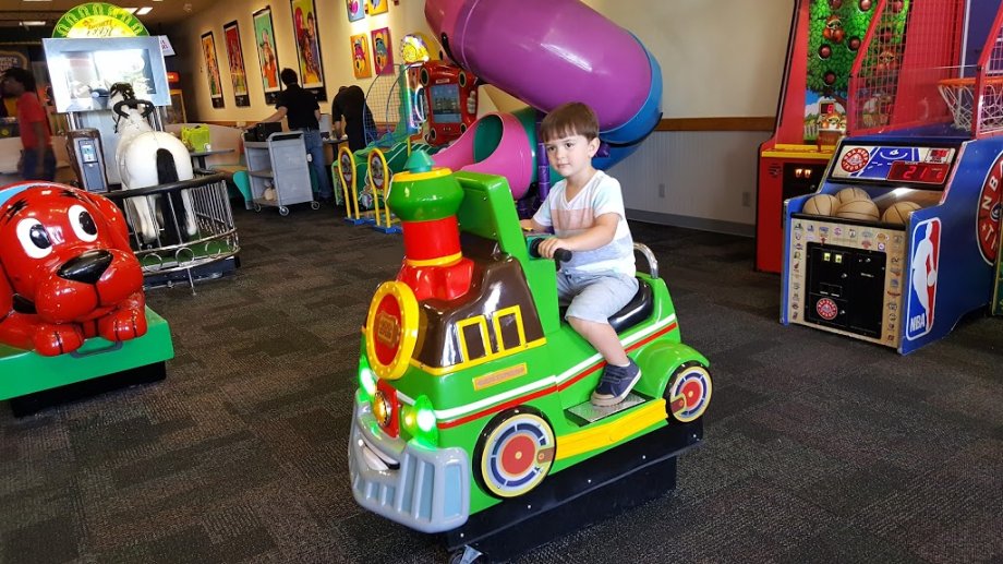 Chuck E. Cheese's - Foto 7