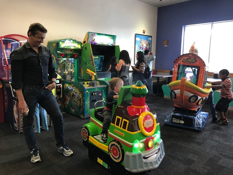 Chuck E. Cheese's - Foto 13