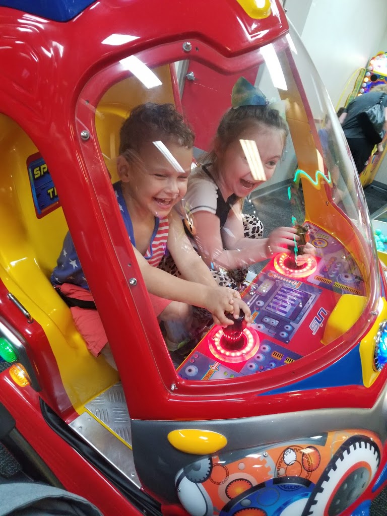 Chuck E. Cheese - Foto 1