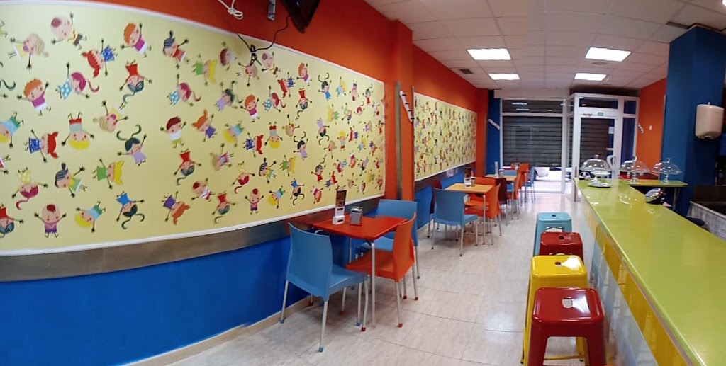 Pekes Play Café Parque de Bolas 8