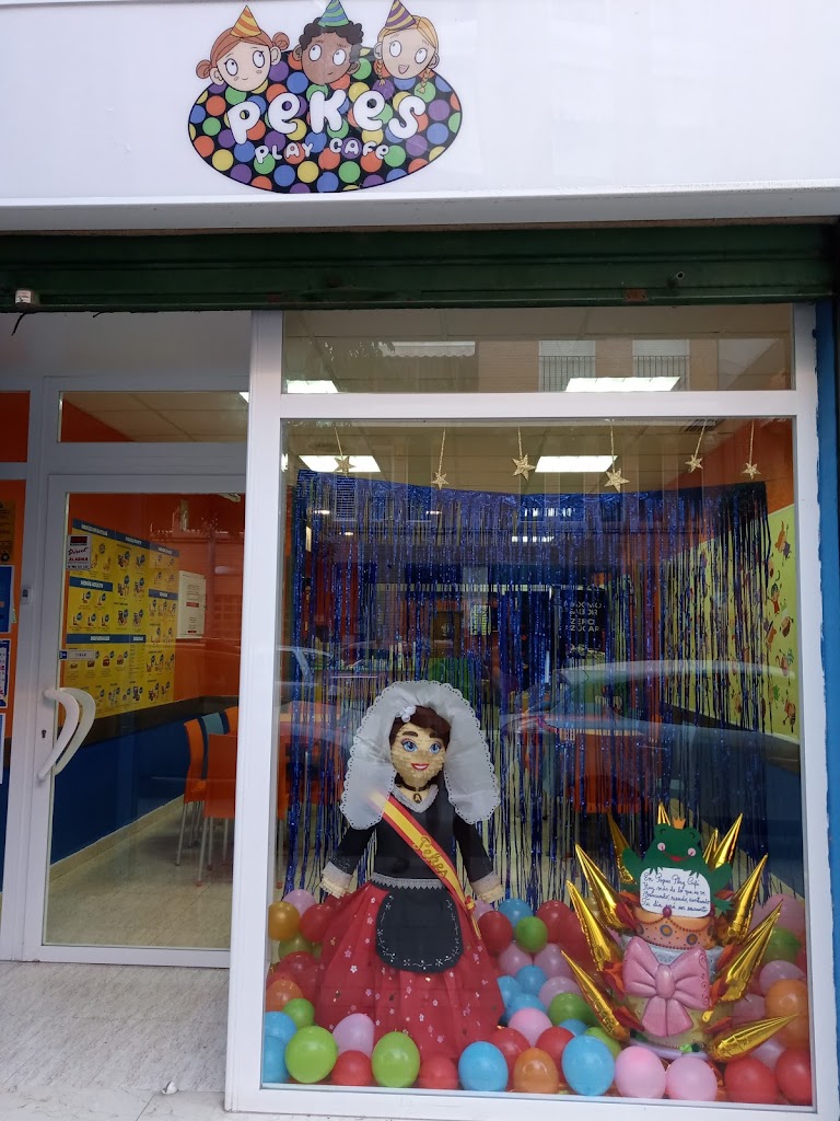 Pekes Play Café Parque de Bolas 4