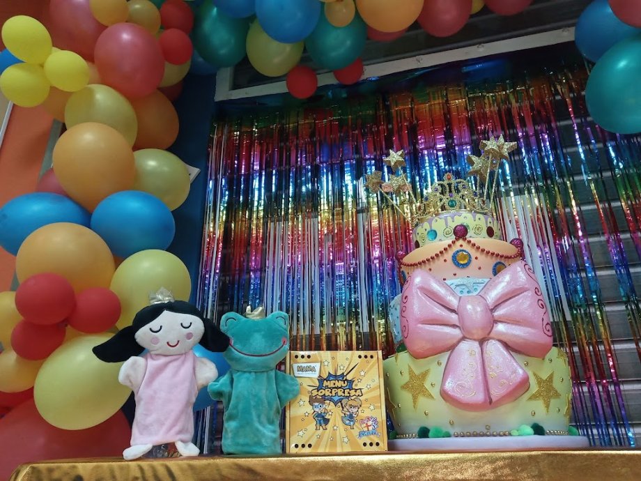 Pekes Play Café Parque de Bolas - Foto 10