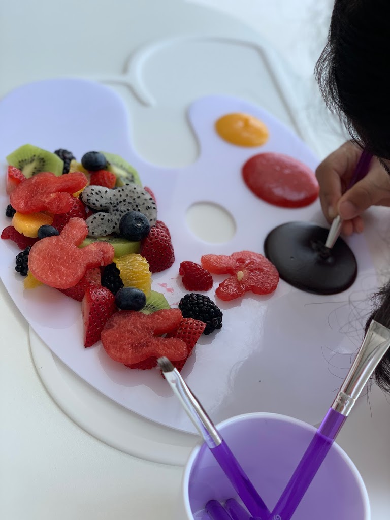 White and the Bear - Foto 1