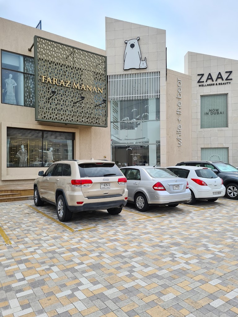 White and the Bear - Foto 10