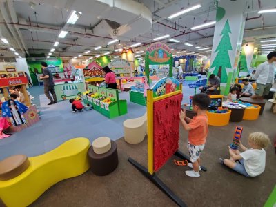 Molly Fantasy & Kidzooona at Gateway Ekamai