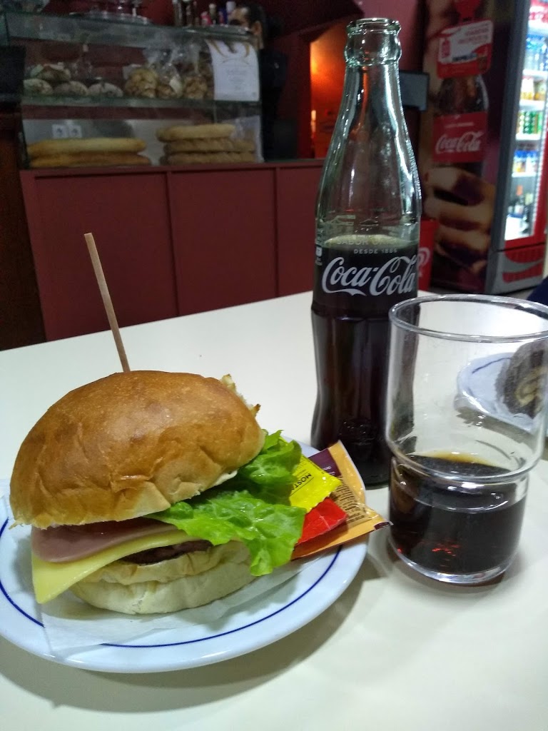 Pizzaria Vila D'Artes (Luisa Cunha & Salvador Gonçalves, Lda.) - Foto 1