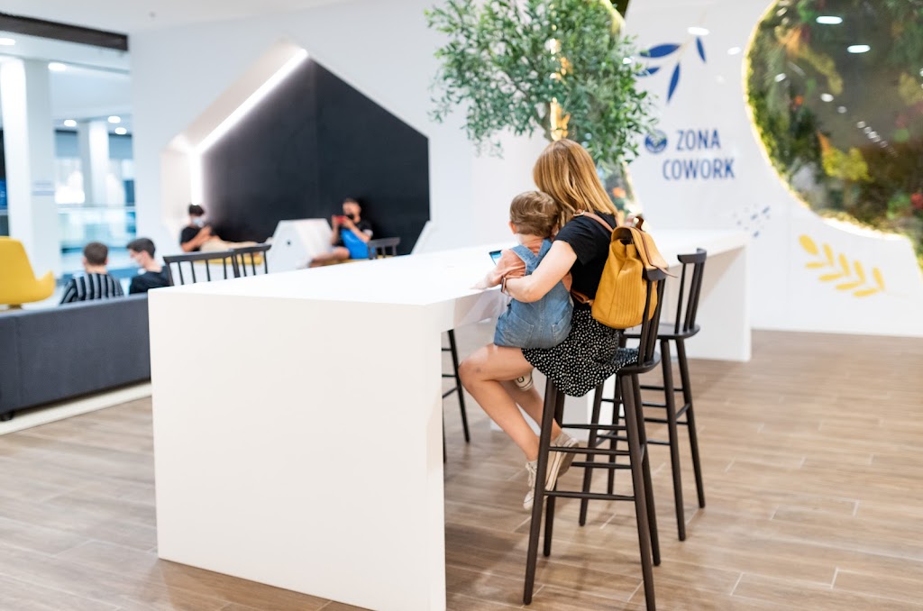 Centro Comercial Ferial Plaza - Foto 1