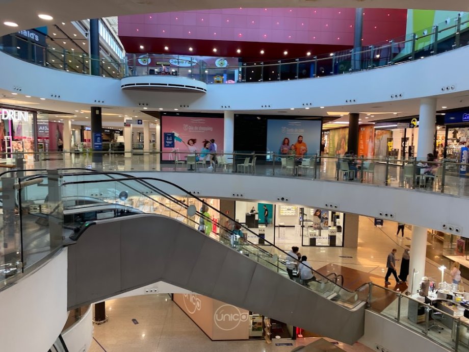 Centro Comercial Ferial Plaza - Foto 17
