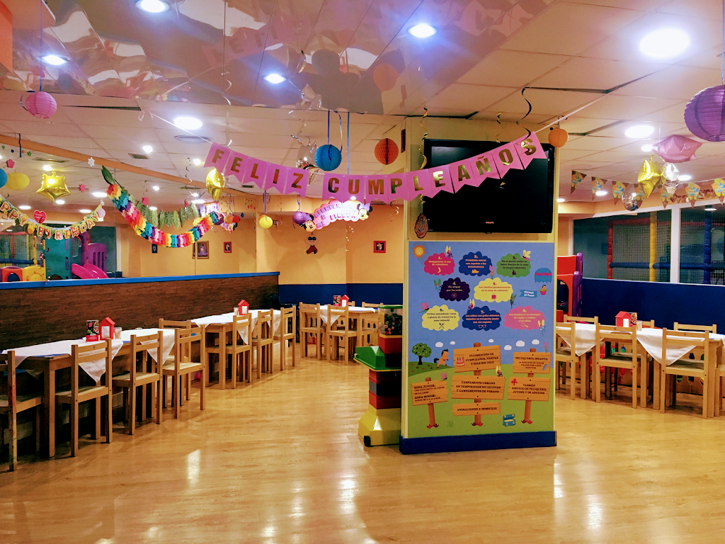 Al Trote Zona Infantil 13