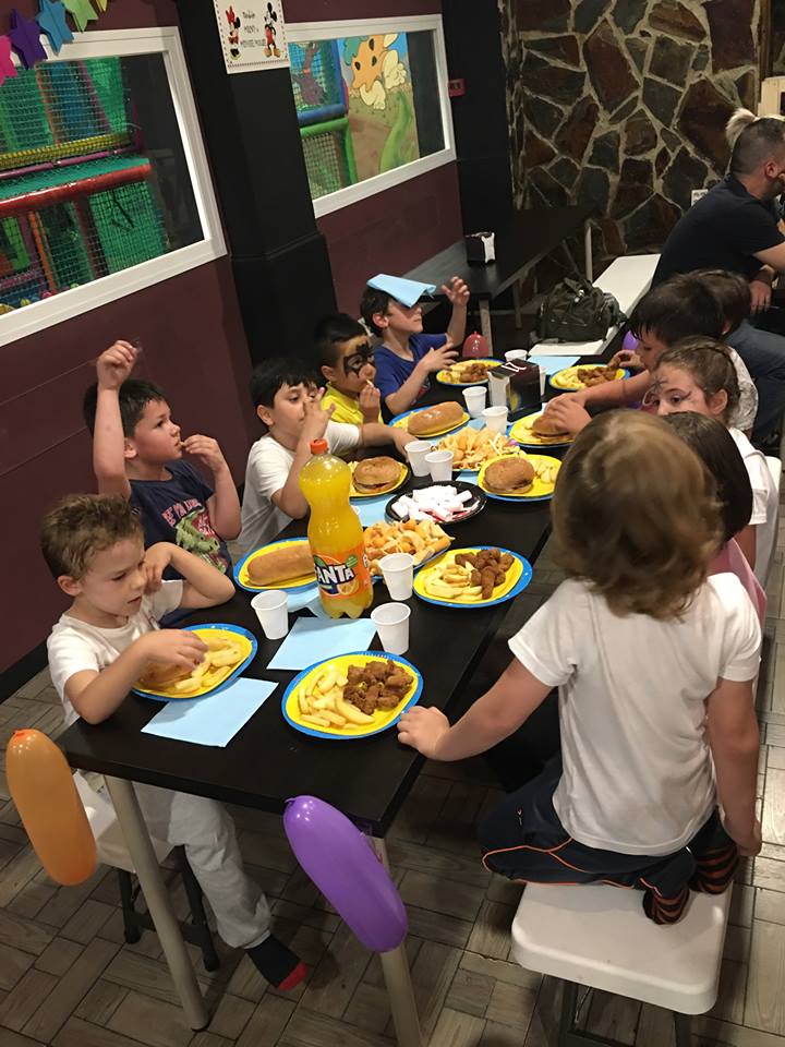 El Gloton Gastro Parque De Bolas 12