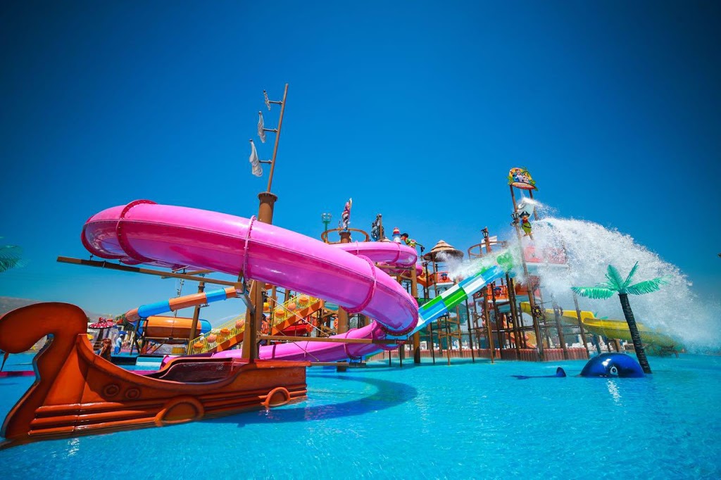 Mambo Beach & waterpark