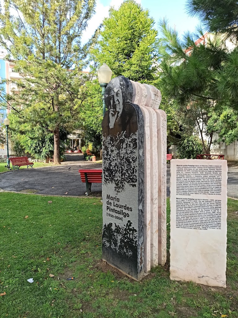 Jardim Da Paz (Jardim Maria Lourdes Pintassilgo) - Foto 2