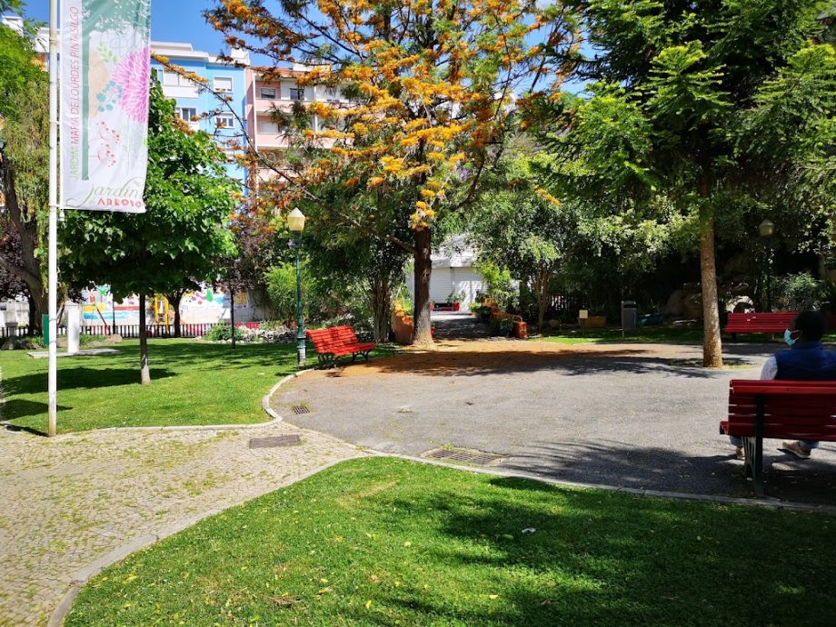 Jardim Da Paz (Jardim Maria Lourdes Pintassilgo) - Foto 11