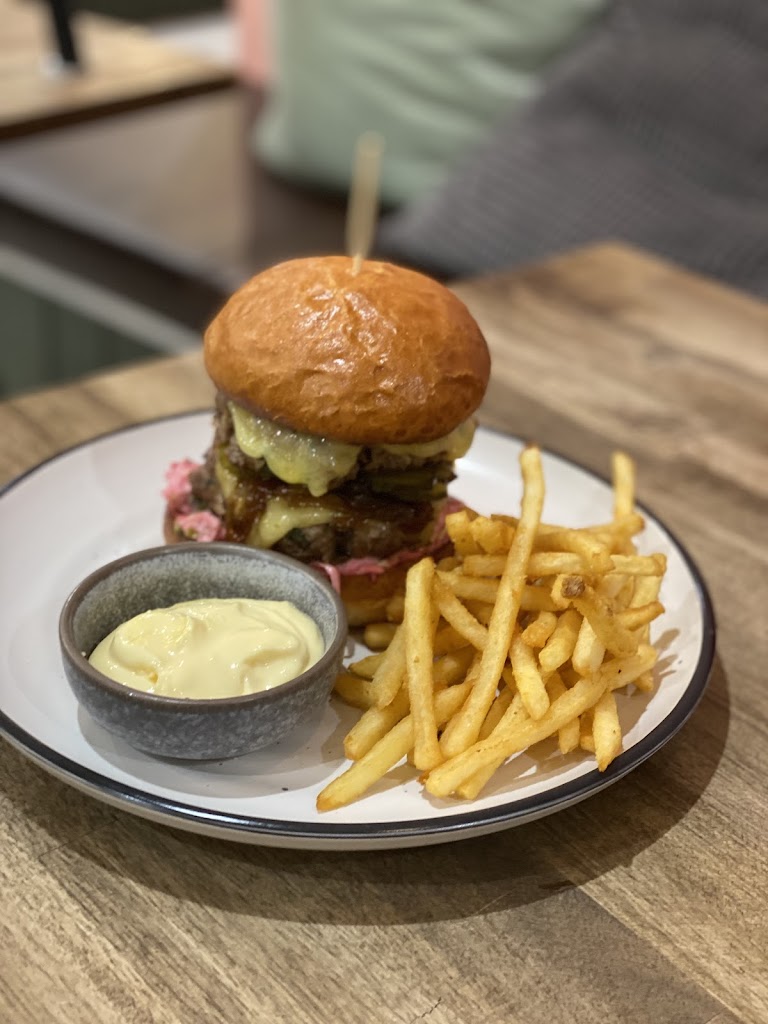 Hometown Cafe Lithgow - Foto 14