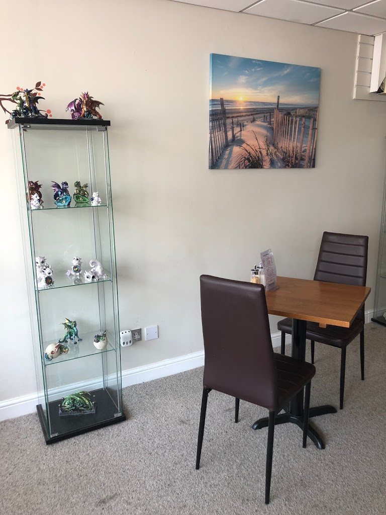 Coffee, Cake & Curiosities Café - Foto 4