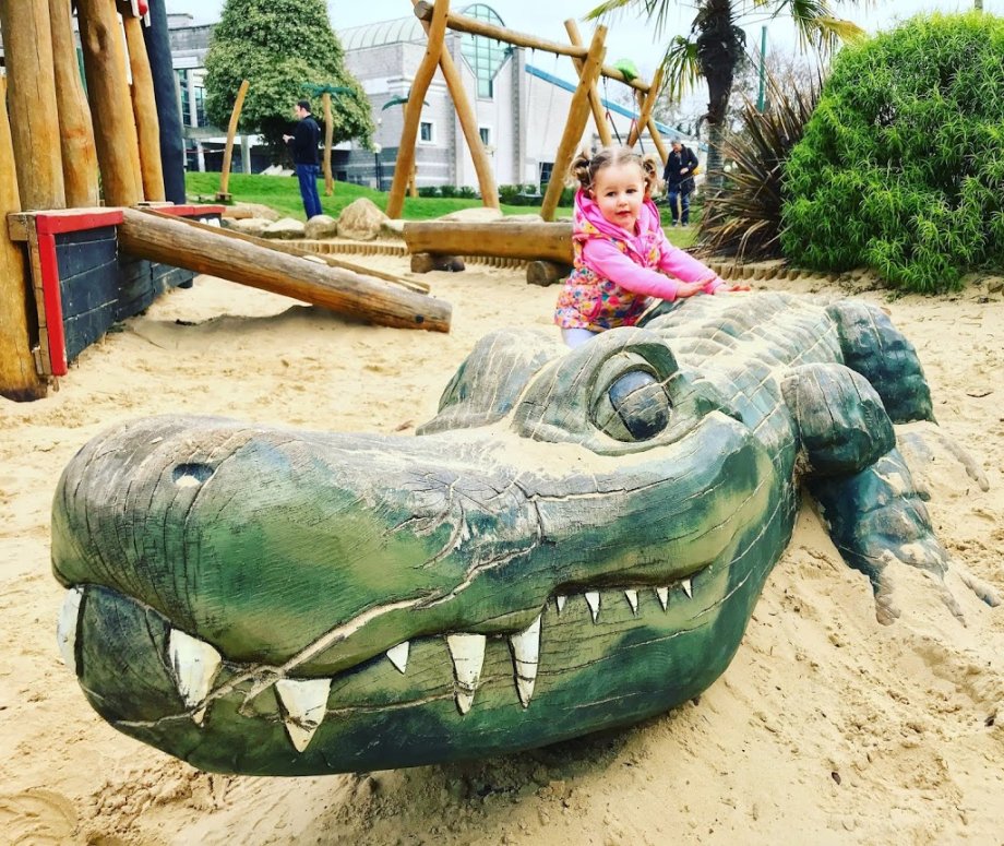 Woking Park Playground - Foto 2