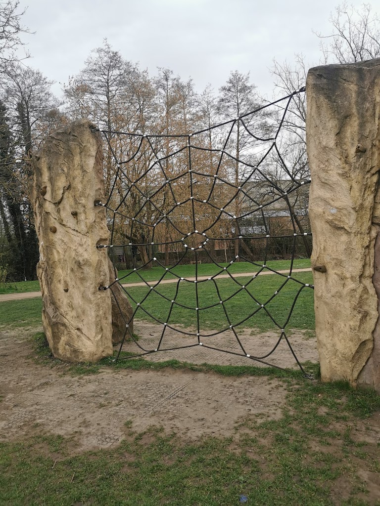 Woking Park Playground - Foto 15