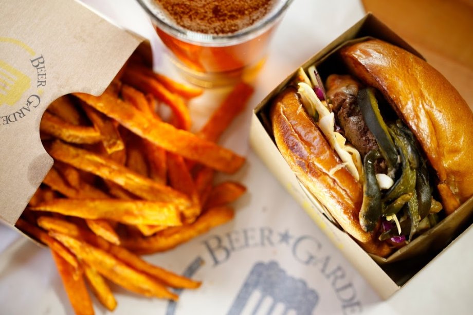 Lowry Beer Garden - Foto 2