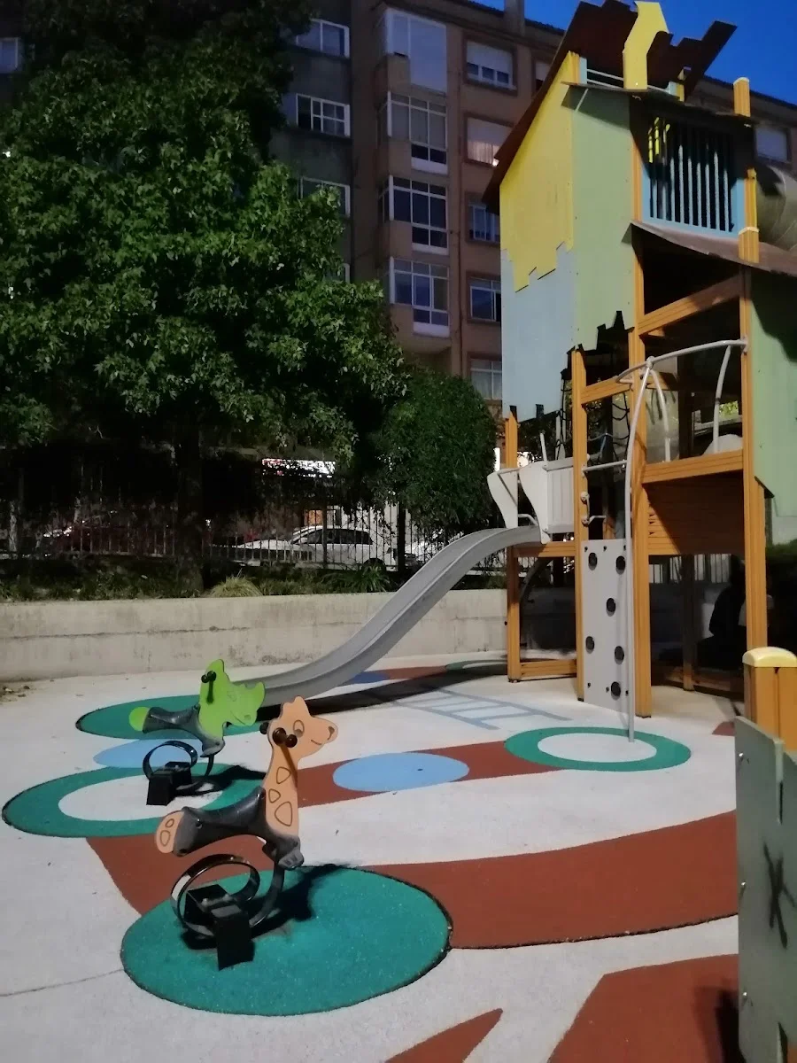 Parque Infantil Praza de Vigo - Foto 2