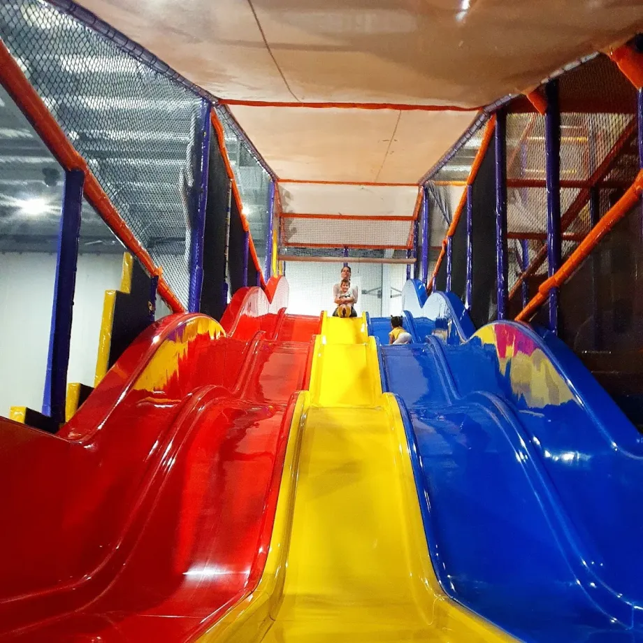 Chipmunks Playland and Café Henderson - Foto 2