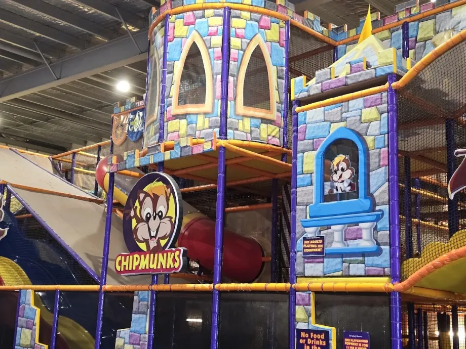 Chipmunks Playland and Café Henderson - Foto 3