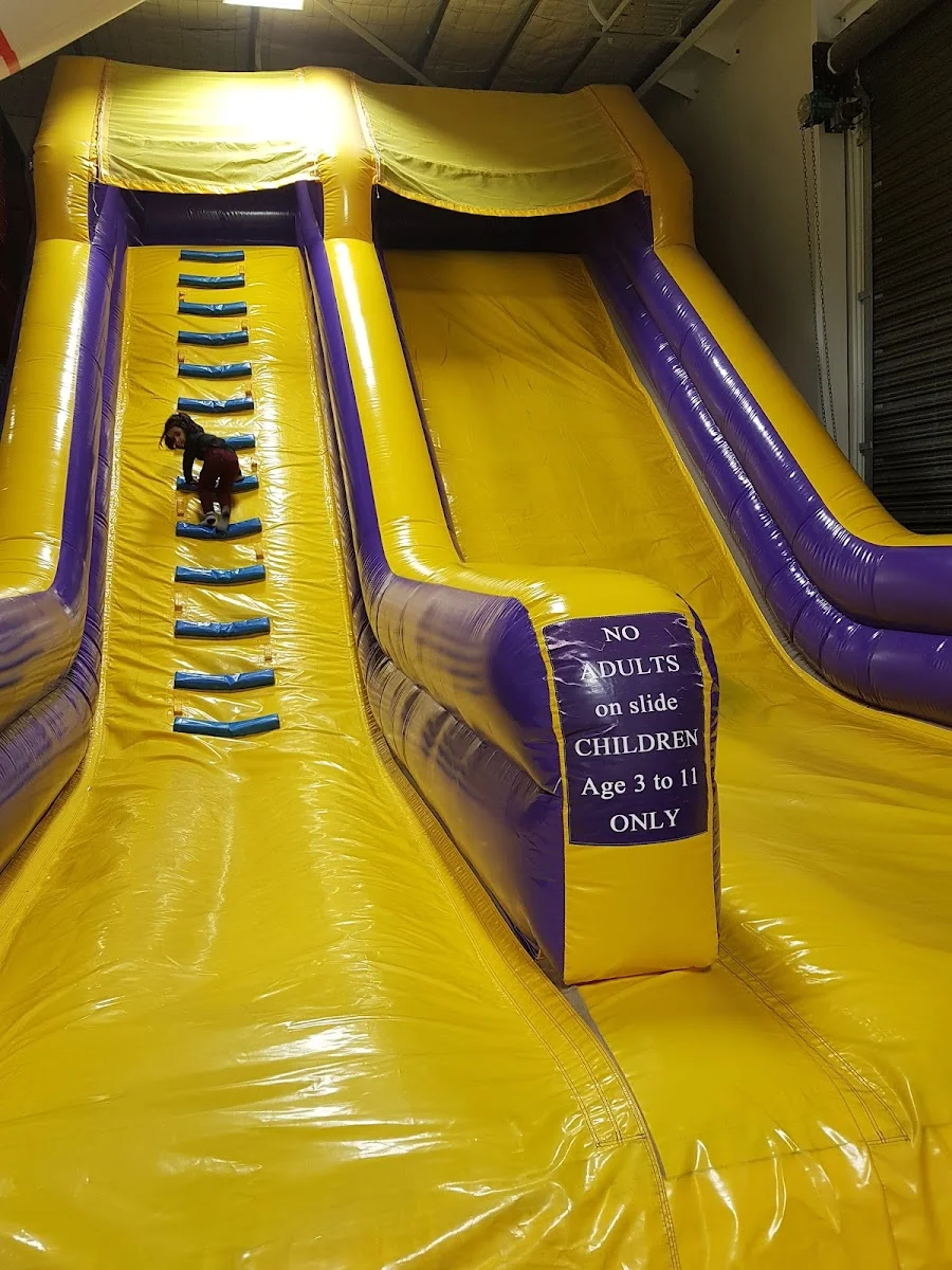 Chipmunks Playland and Café Lyall Bay - Foto 5